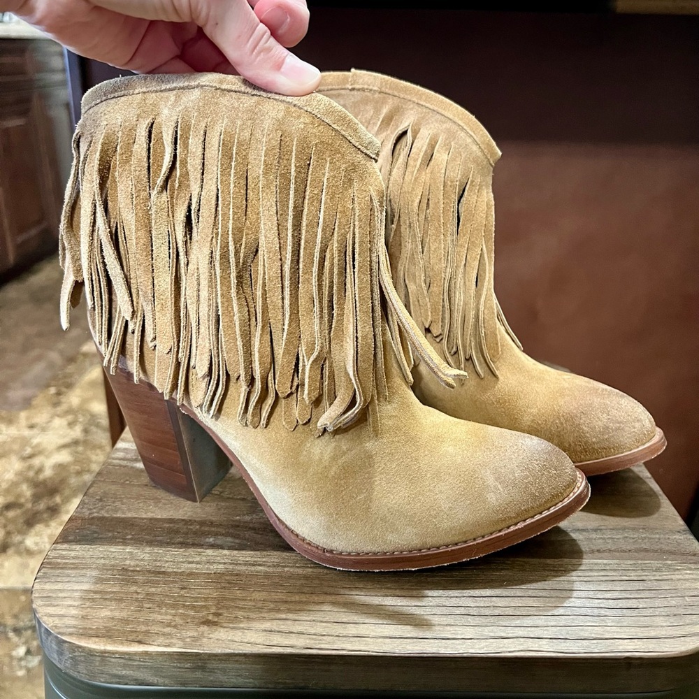Frye Ilana Fringe Ankle Boot - Beige